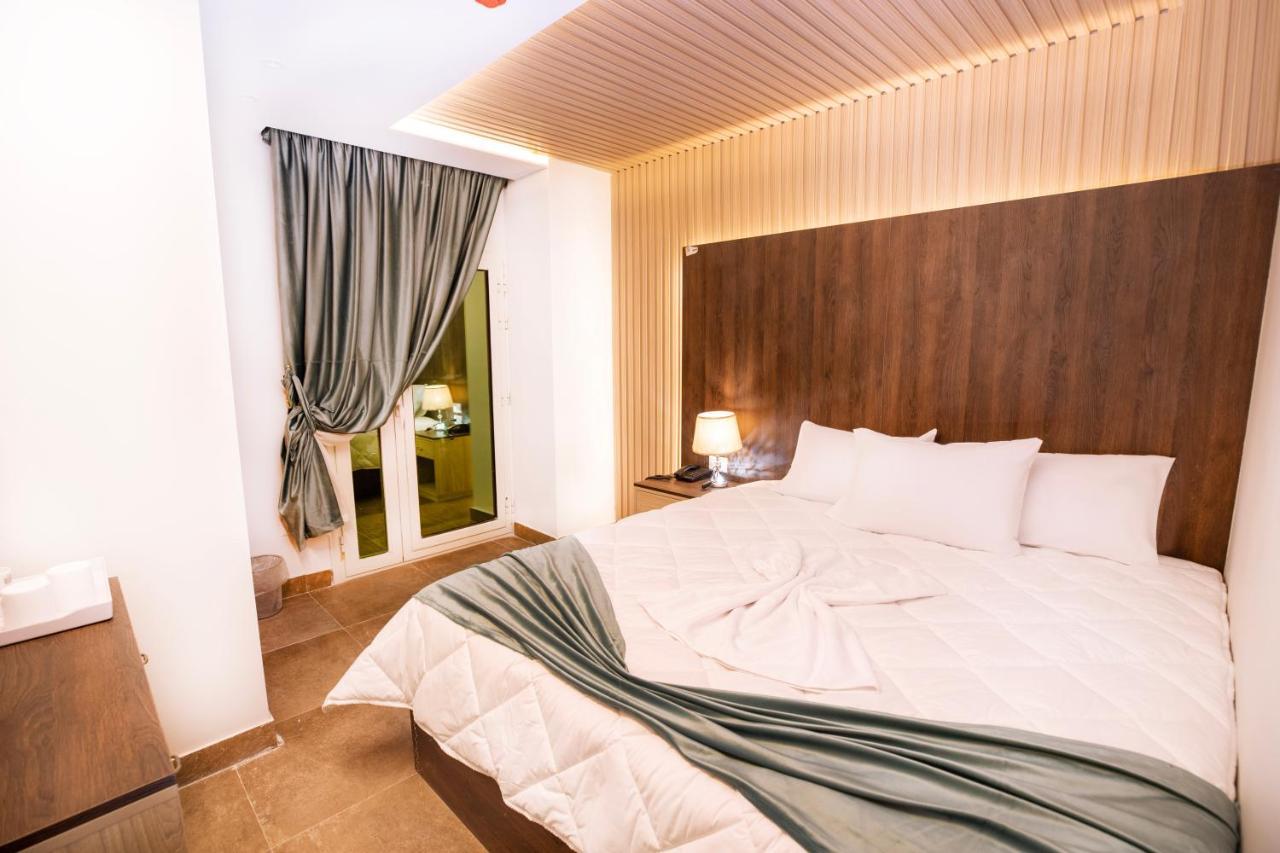 Blue Pyramids Eyes Hotel Al Kawm al Akhdar 외부 사진