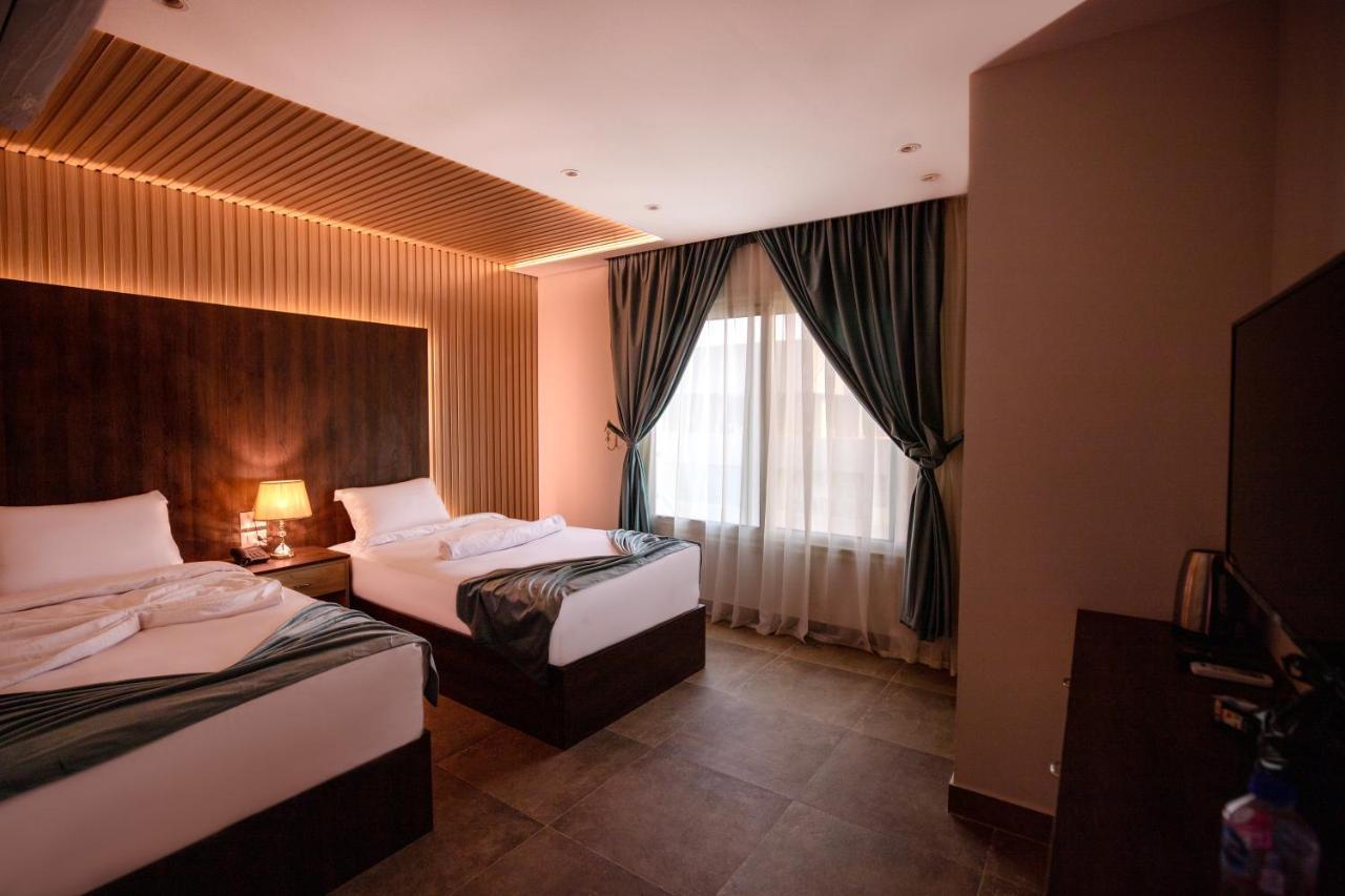 Blue Pyramids Eyes Hotel Al Kawm al Akhdar 외부 사진