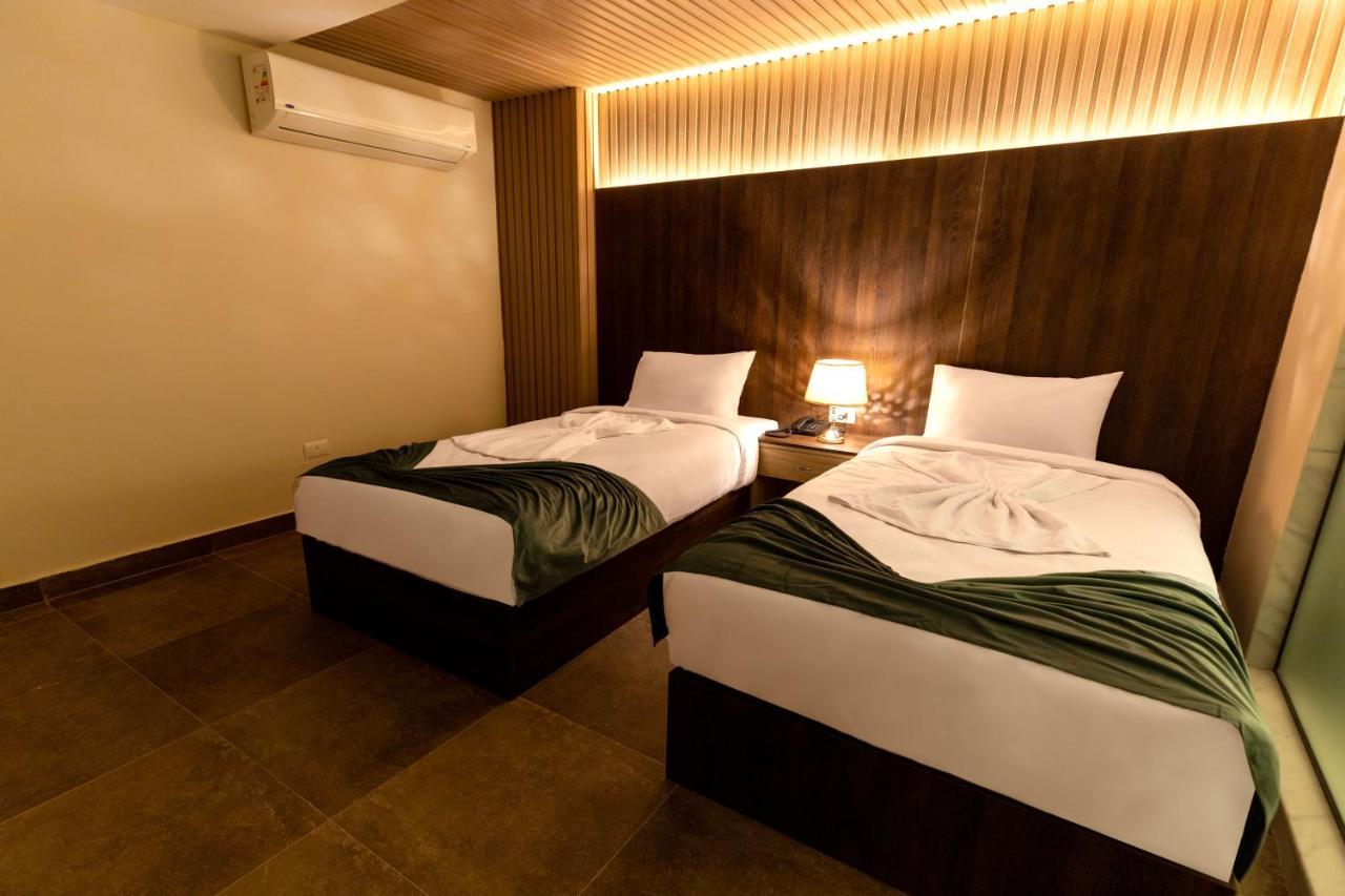 Blue Pyramids Eyes Hotel Al Kawm al Akhdar 외부 사진